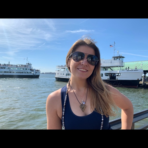 Meet your Posher, Pamella - Picture 2 of 8